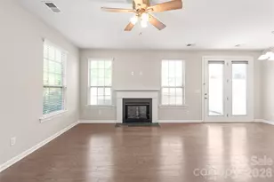 5662 Stonewells Dr, Charlotte, NC 28278 - Photo 14