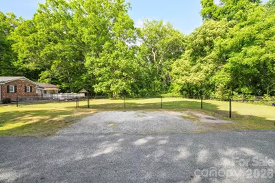 6517 Riverine Drive, Charlotte, NC 28216 - Photo 4