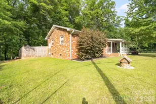 6517 Riverine Dr, Charlotte, NC 28216 - Photo 6