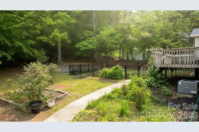 1011 Cambridge Court, Lenoir, NC 28645 - Photo 28