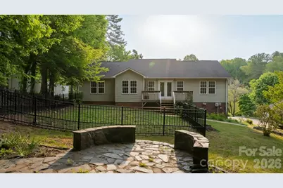 1011 Cambridge Court, Lenoir, NC 28645 - Photo 32