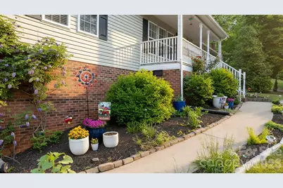 1011 Cambridge Court, Lenoir, NC 28645 - Photo 36