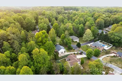 1011 Cambridge Court, Lenoir, NC 28645 - Photo 1