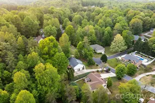 1011 Cambridge Ct, Lenoir, NC 28645 - Photo 1