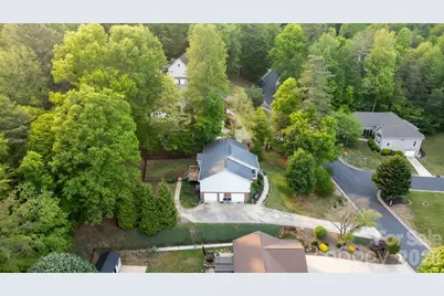 1011 Cambridge Court, Lenoir, NC 28645 - Photo 34