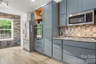 1011 Cambridge Ct, Lenoir, NC 28645 - Photo 8