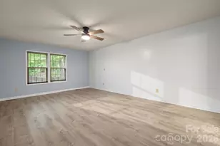1011 Cambridge Ct, Lenoir, NC 28645 - Photo 16