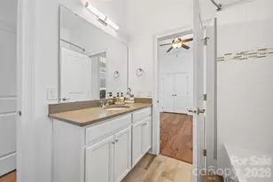 15927 Vale Ridge Dr, Charlotte, NC 28278 - Photo 26