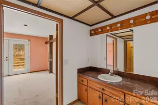 2025 Howard Gap Rd, Hendersonville, NC 28792 - Photo 18
