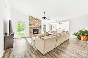 11021 Fox Mill Ln, Charlotte, NC 28277 - Photo 8