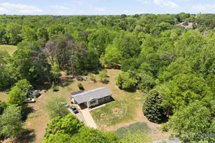 450 Washington St, Forest City, NC 28043 - Photo 8