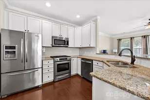 6453 Silver Star Ln, Charlotte, NC 28210 - Photo 10