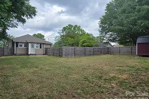 214 E 10th St, Kannapolis, NC 28083 - Photo 4