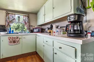 3706 2nd Ave NW, Hickory, NC 28601 - Photo 8