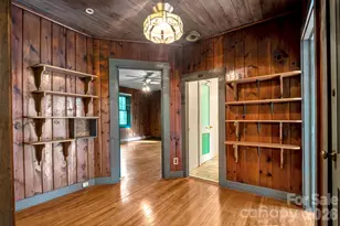 257 Pine St, Black Mountain, NC 28711 - Photo 6