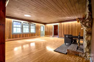 257 Pine St, Black Mountain, NC 28711 - Photo 4