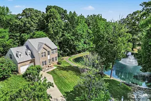 10904 Carver Pond Rd, Charlotte, NC 28269 - Photo 2