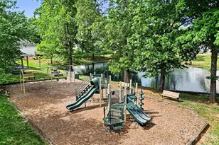 10904 Carver Pond Rd, Charlotte, NC 28269 - Photo 36
