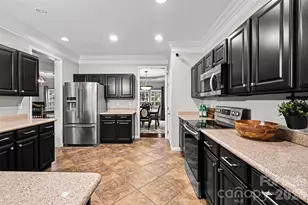 10904 Carver Pond Rd, Charlotte, NC 28269 - Photo 10