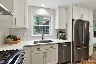 3840 Ashton Dr, Charlotte, NC 28210 - Photo 12