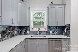 4950 Surfwood Dr, Sherrills Ford, NC 28673 - Photo 8
