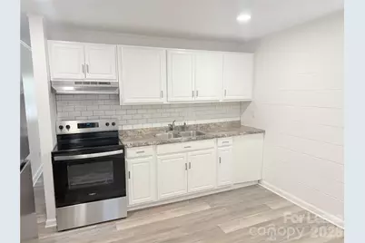110 N Peterson Street, Stanley, NC 28164 - Photo 4