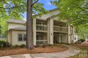1042 Churchill Downs Ct, Charlotte, NC 28211 - Photo 2