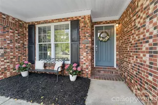 13809 Loch Loyal Dr, Charlotte, NC 28273 - Photo 4