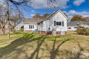 503 N Church St, Mooresville, NC 28115 - Photo 2