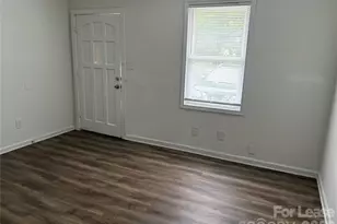 1009 Plymouth St, Gastonia, NC 28054 - Photo 4