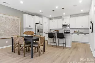 8418 Discovery Ln, Charlotte, NC 28216 - Photo 8