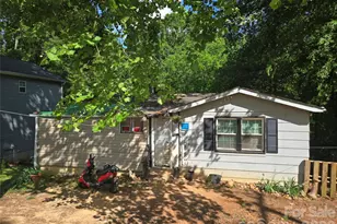 413 S Pinchback Ave, Bessemer City, NC 28016 - Photo 2