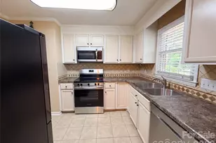 815 Jamestown Dr, Gastonia, NC 28056 - Photo 2