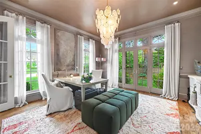 2301 Queens Road E, Charlotte, NC 28207 - Photo 10