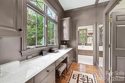 2301 Queens Road E, Charlotte, NC 28207 - Photo 22