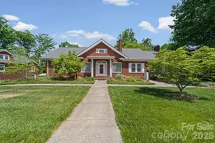 729 Montgomery Ave, Albemarle, NC 28001 - Photo 2