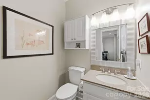 1016 W 1st St, Charlotte, NC 28202 - Photo 10
