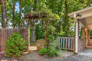 233 Chiswick Rd, Charlotte, NC 28211 - Photo 36