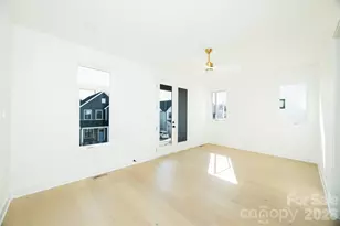 221 Woodsborough Pl, Raleigh, NC 27601 - Photo 26