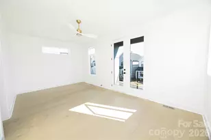 221 Woodsborough Pl, Raleigh, NC 27601 - Photo 28