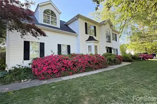 2300 Coach House Ln, Kannapolis, NC 28081 - Photo 2