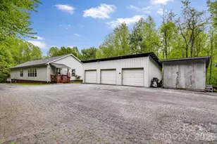 3287 Cabin Creek Rd, Zirconia, NC 28790 - Photo 28