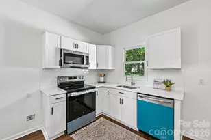 213 Kings Mountain St, York, SC 29745 - Photo 4