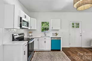 213 Kings Mountain St, York, SC 29745 - Photo 2