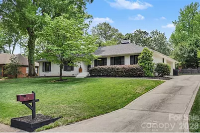 1419 Redcoat Drive, Charlotte, NC 28211 - Photo 1