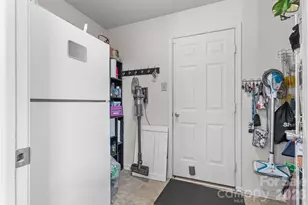 3248 Pikes Peak Dr, Gastonia, NC 28052 - Photo 8