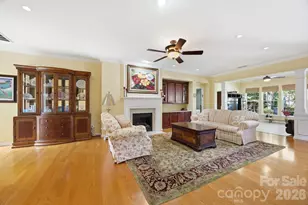 23119 Kingfisher Dr, Fort Mill, SC 29707 - Photo 8