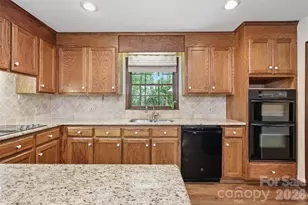 109 Fairway Dr, Fort Mill, SC 29715 - Photo 10