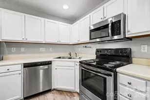 10141 University Park Ln, Charlotte, NC 28213 - Photo 10