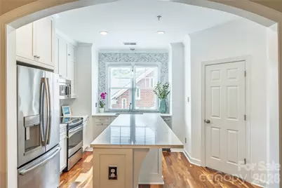 4912 S Hill View Drive, Charlotte, NC 28210 - Photo 6
